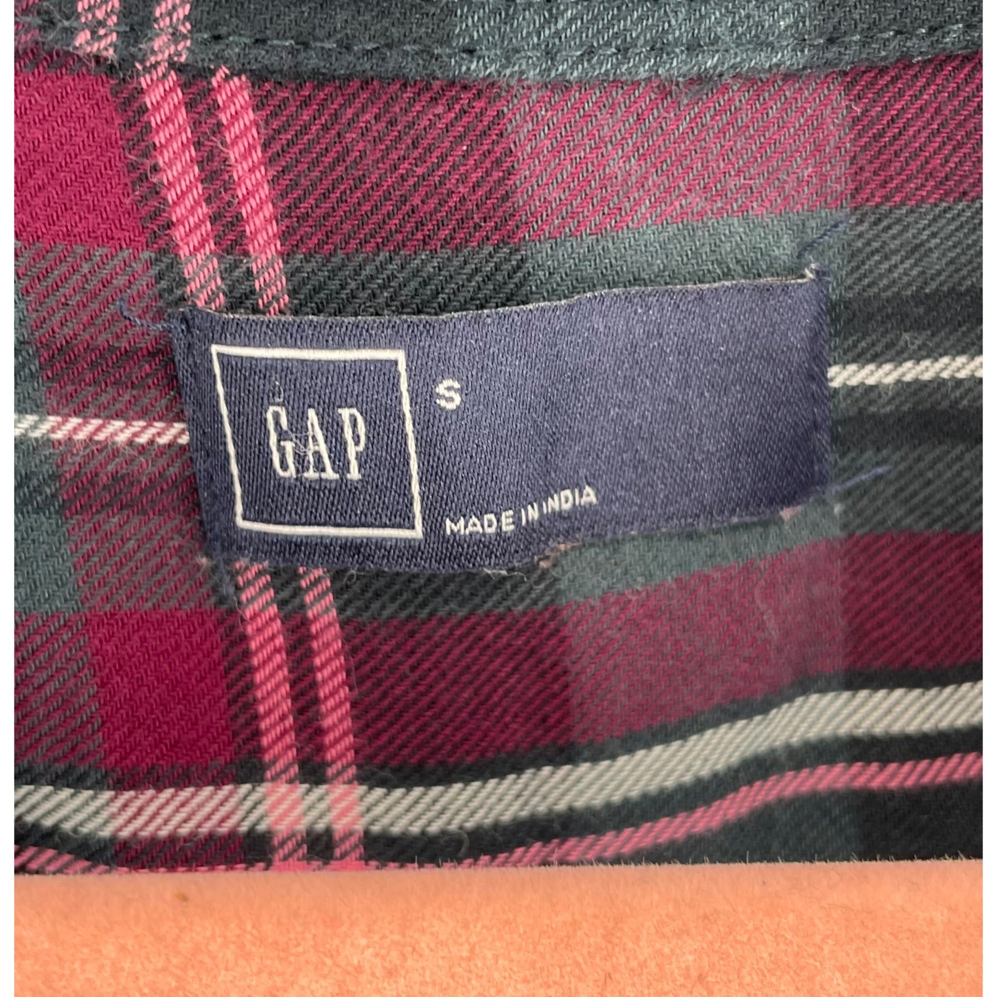 GAP Women's Size Small Forest Green & Maroon Plaid Button-Down Flannel Top