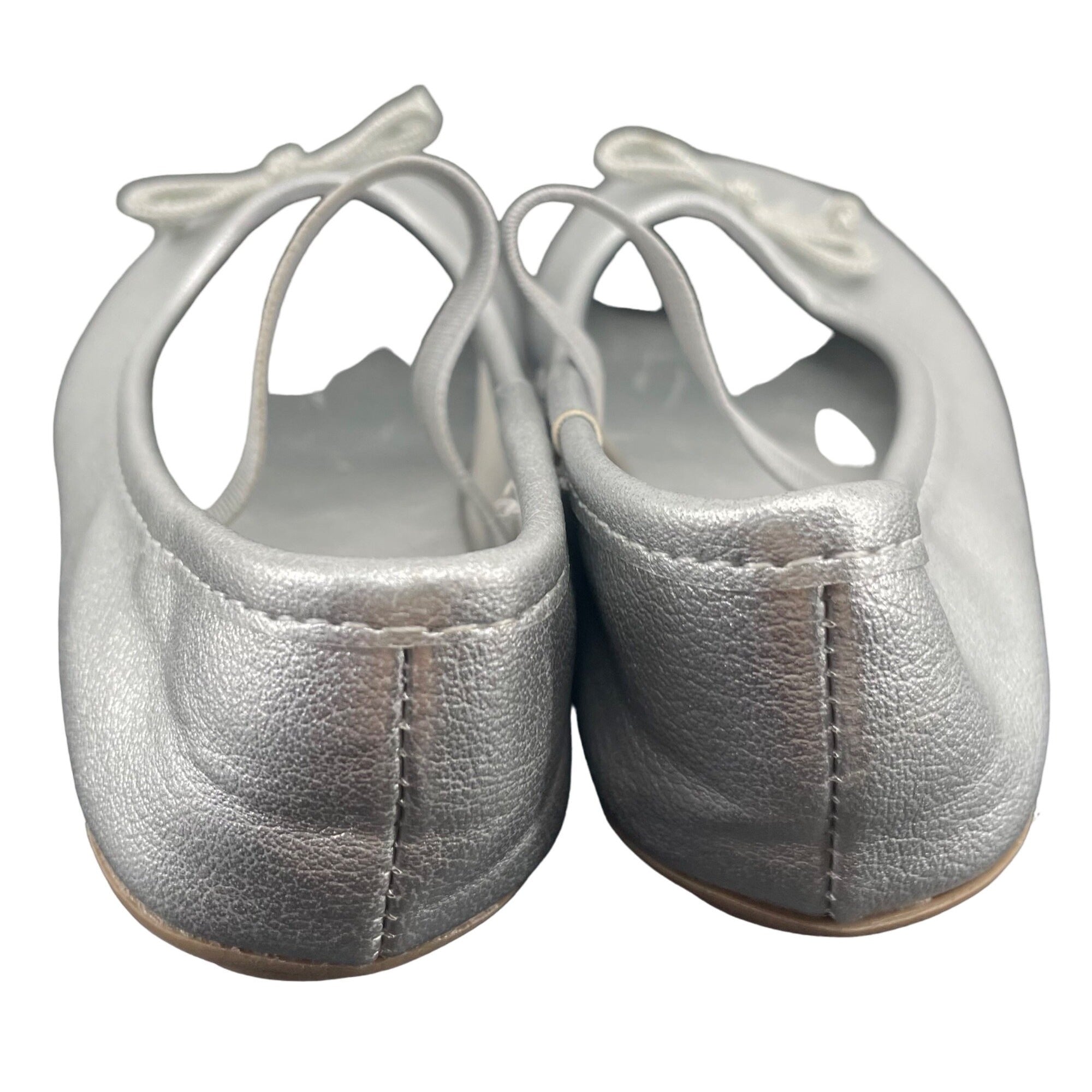 Zoe & Zac Girl's Size 7 Silver Flat Shoes W/ Bows