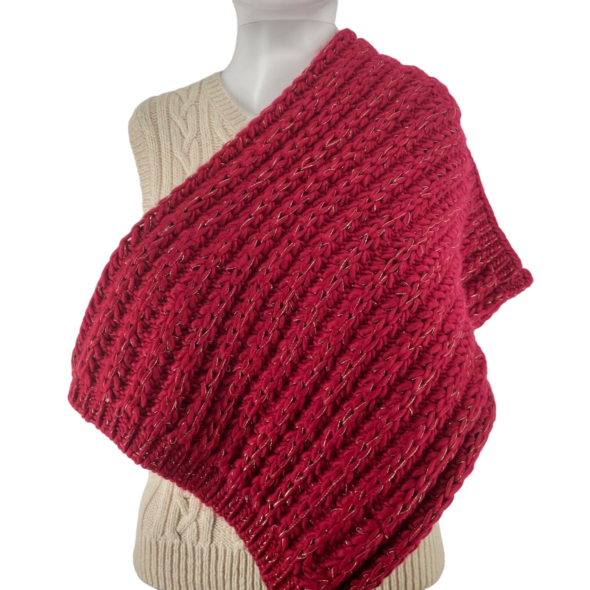 NWOT Catherine Malandrino Women's Maroon/Burgundy & Gold Knit Infinity Loop Snood Scarf