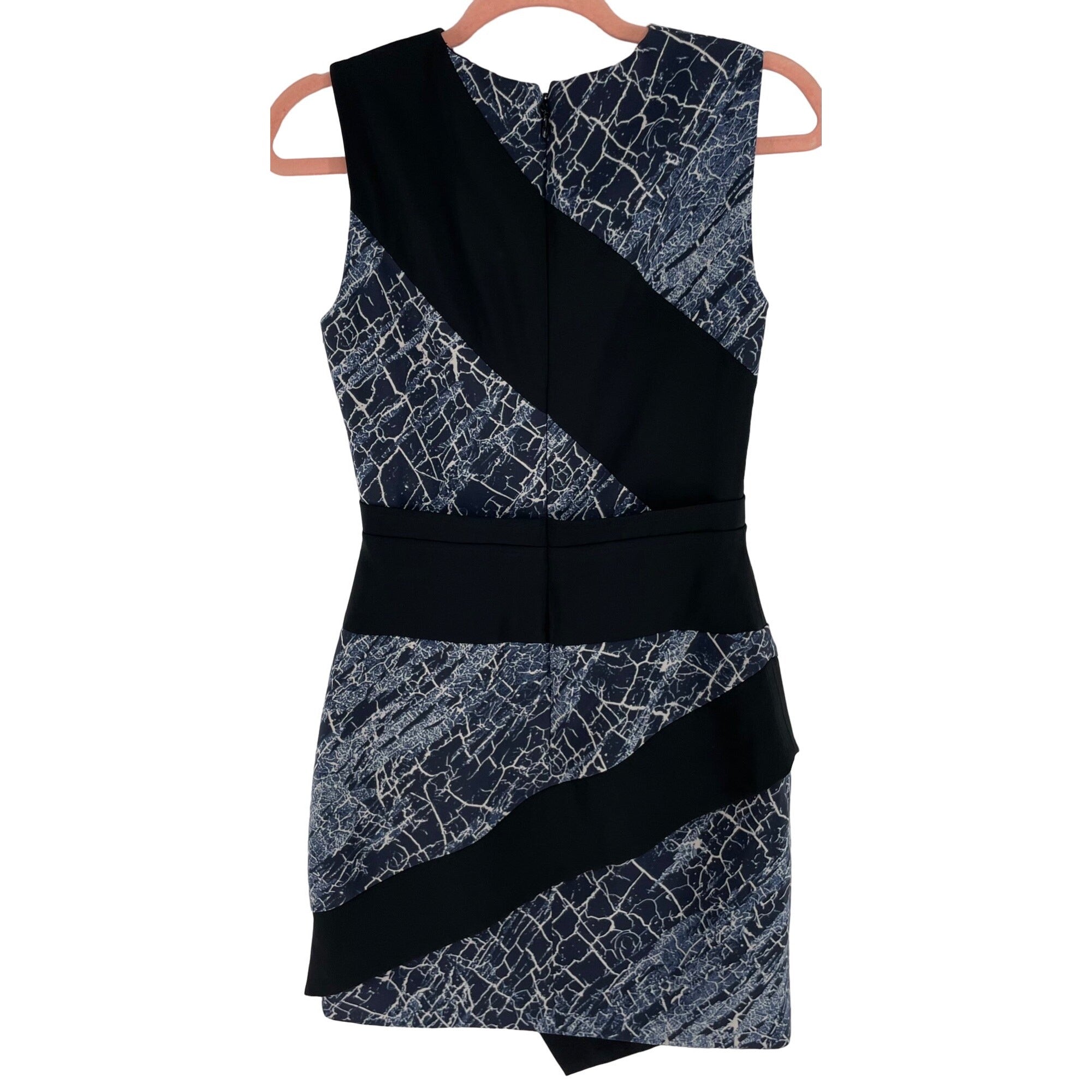 BCBGMAXAZARIA Women's Size 0 Navy/White & Black Sleeveless Sheath Dress