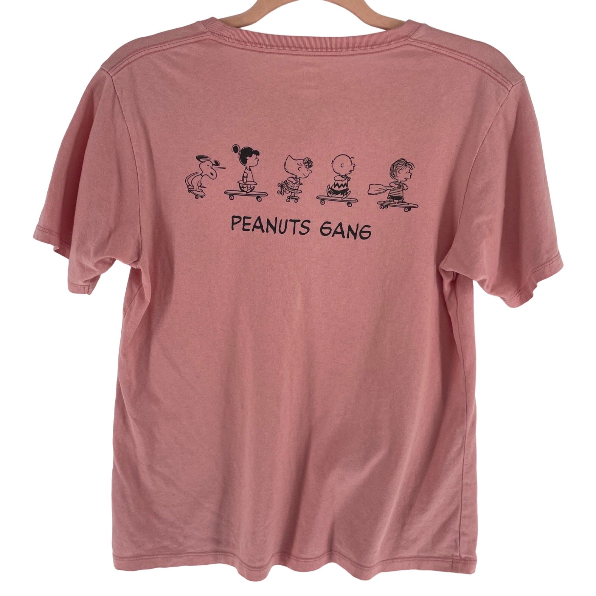 Uniqlo Women's Size Small Pink Schulz Peanuts Snoopy Skateboard Graphic T-Shirt