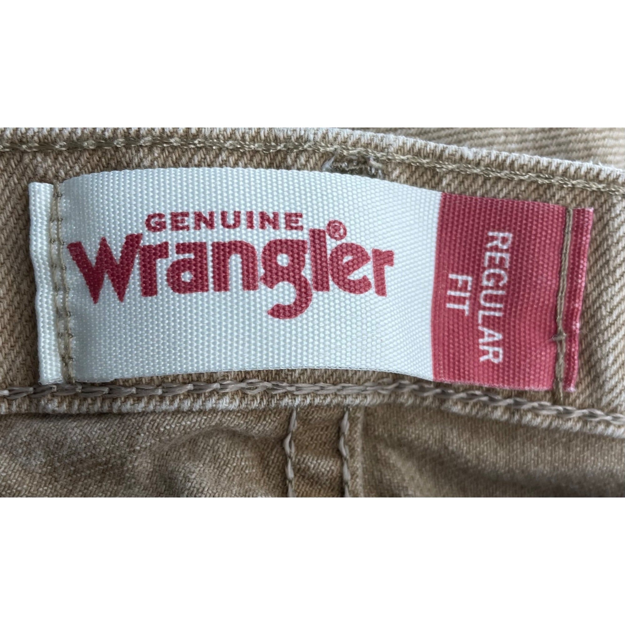 Wrangler Men's Size Medium (32 X 32) Light Brown Genuine Regular Fit Jeans