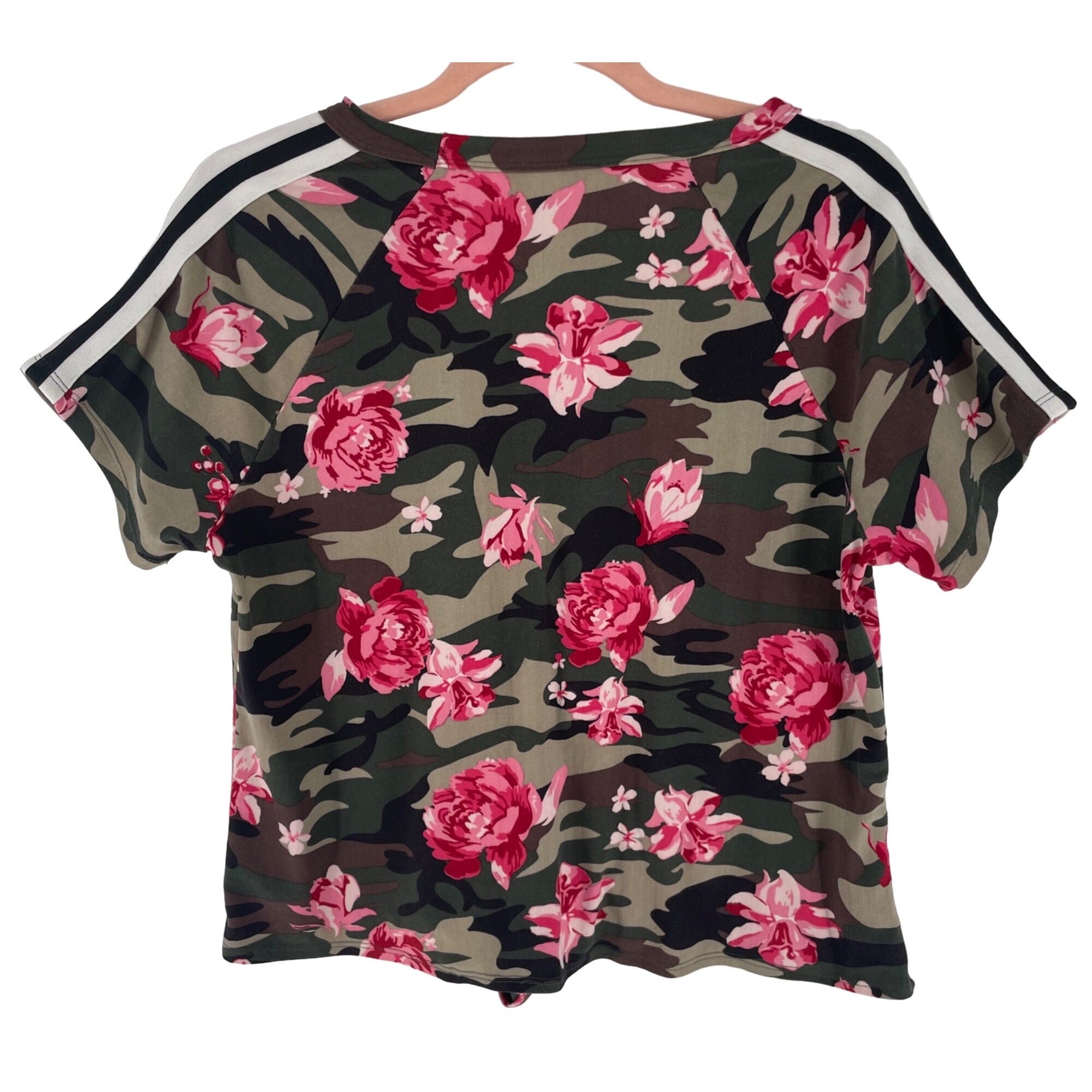 Women's Size Medium/Large Army Green Camouflage Shirt W/ Roses