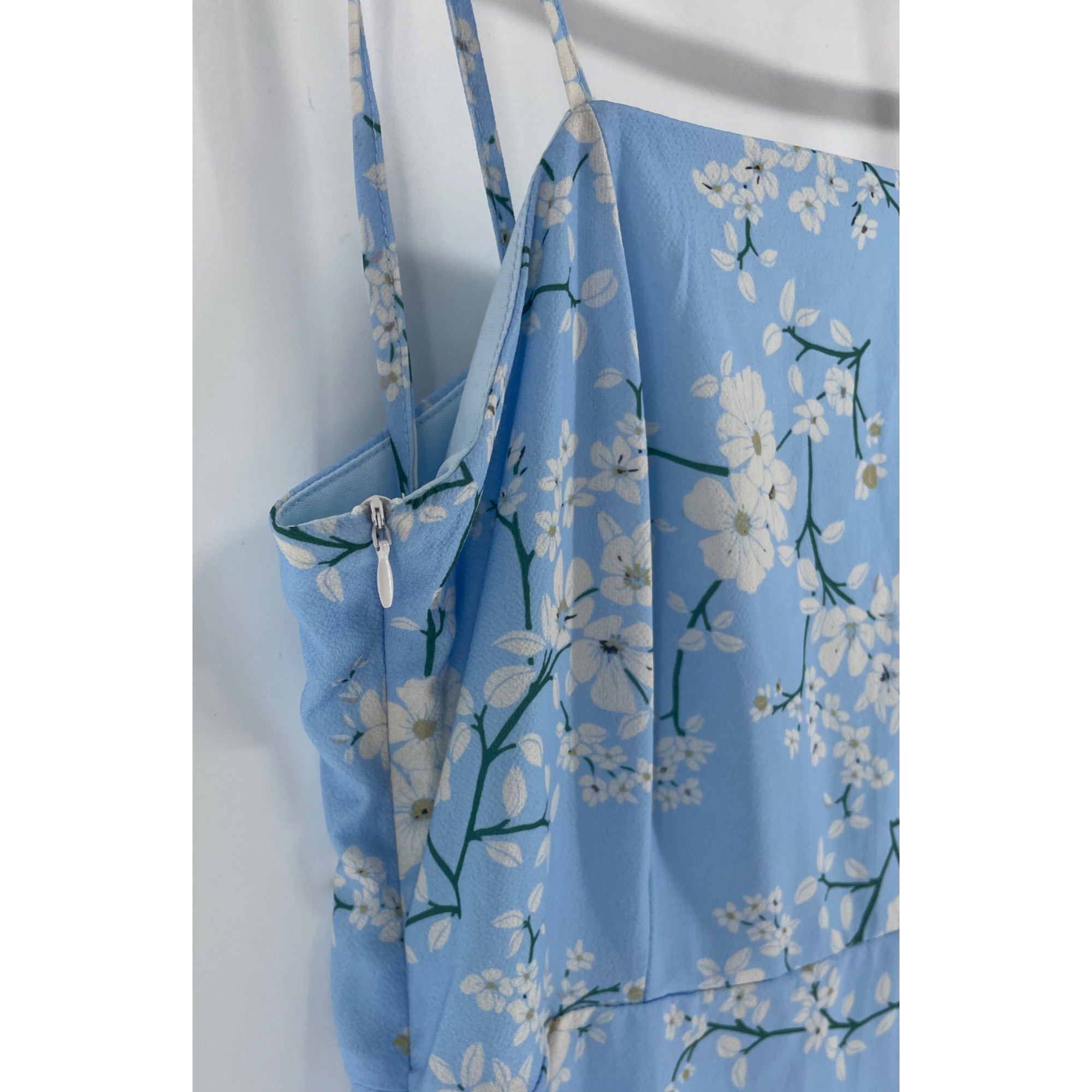 Romwe Women's Size 6 (Medium) Light Blue Floral Spaghetti Strap Midi Dress