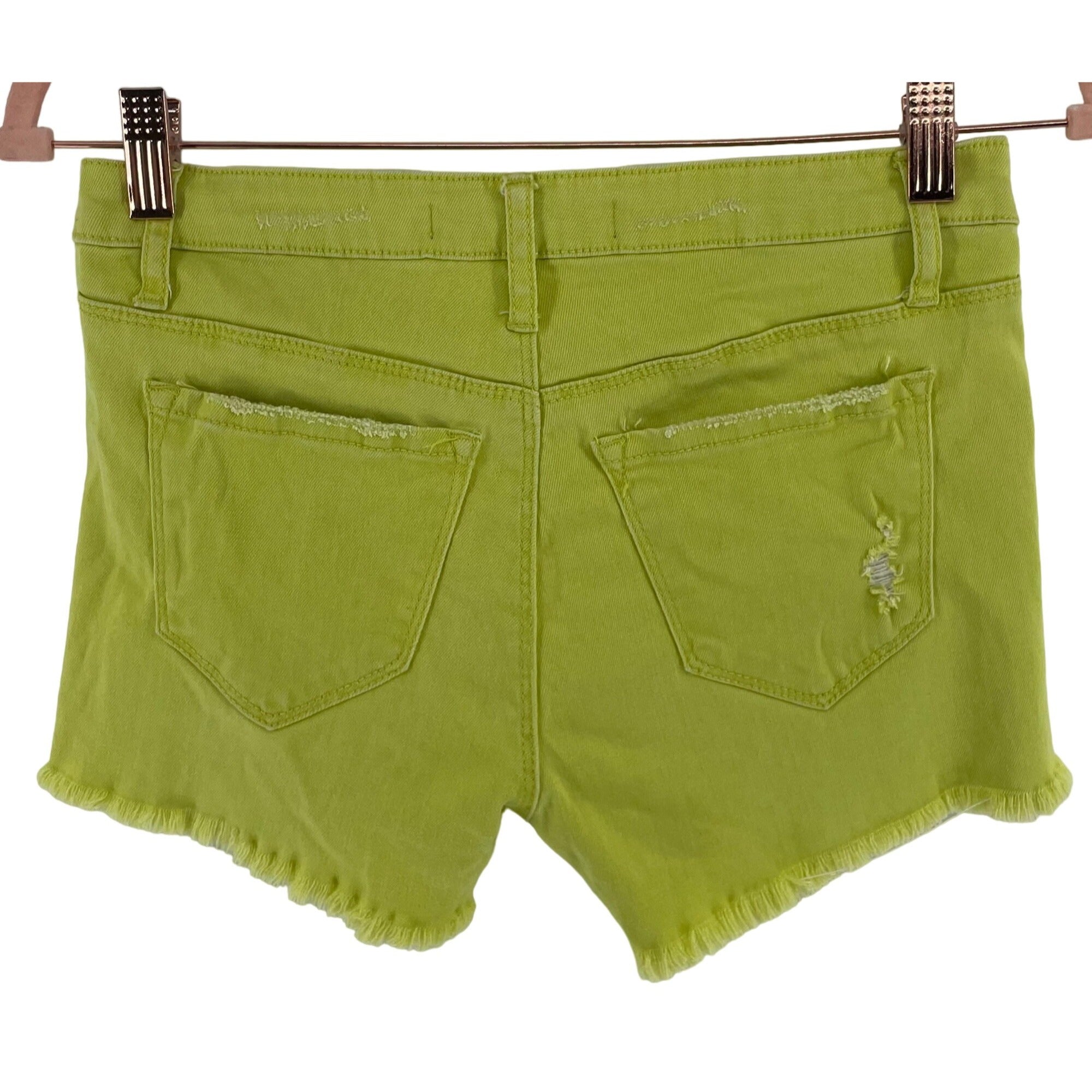 Tractr Blu Women's Size 26 Chartreuse Green Distressed Fringe Hem Shorts