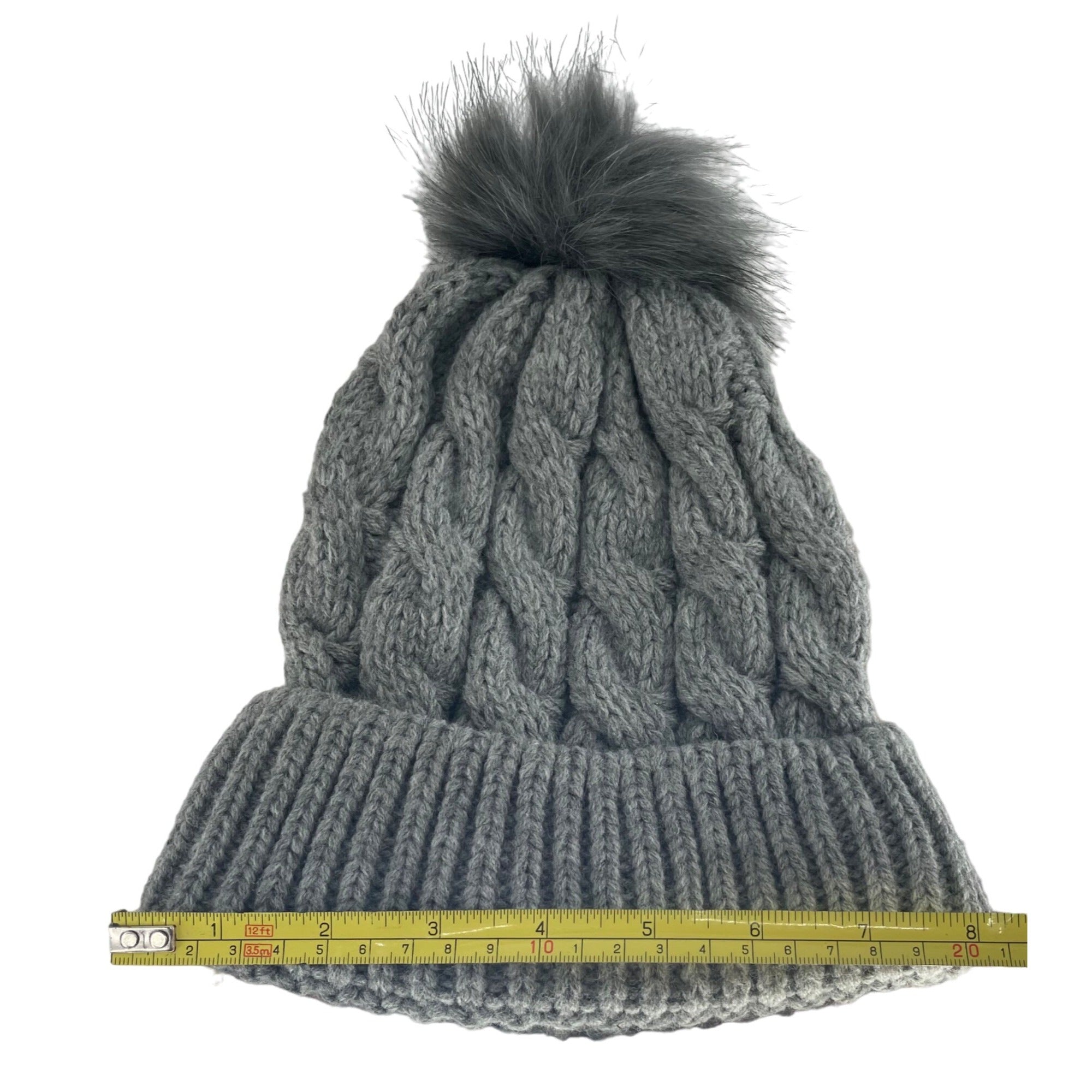 Women's Size Small Grey Cable-Knit Faux Fur Pom Pom Poof Beanie