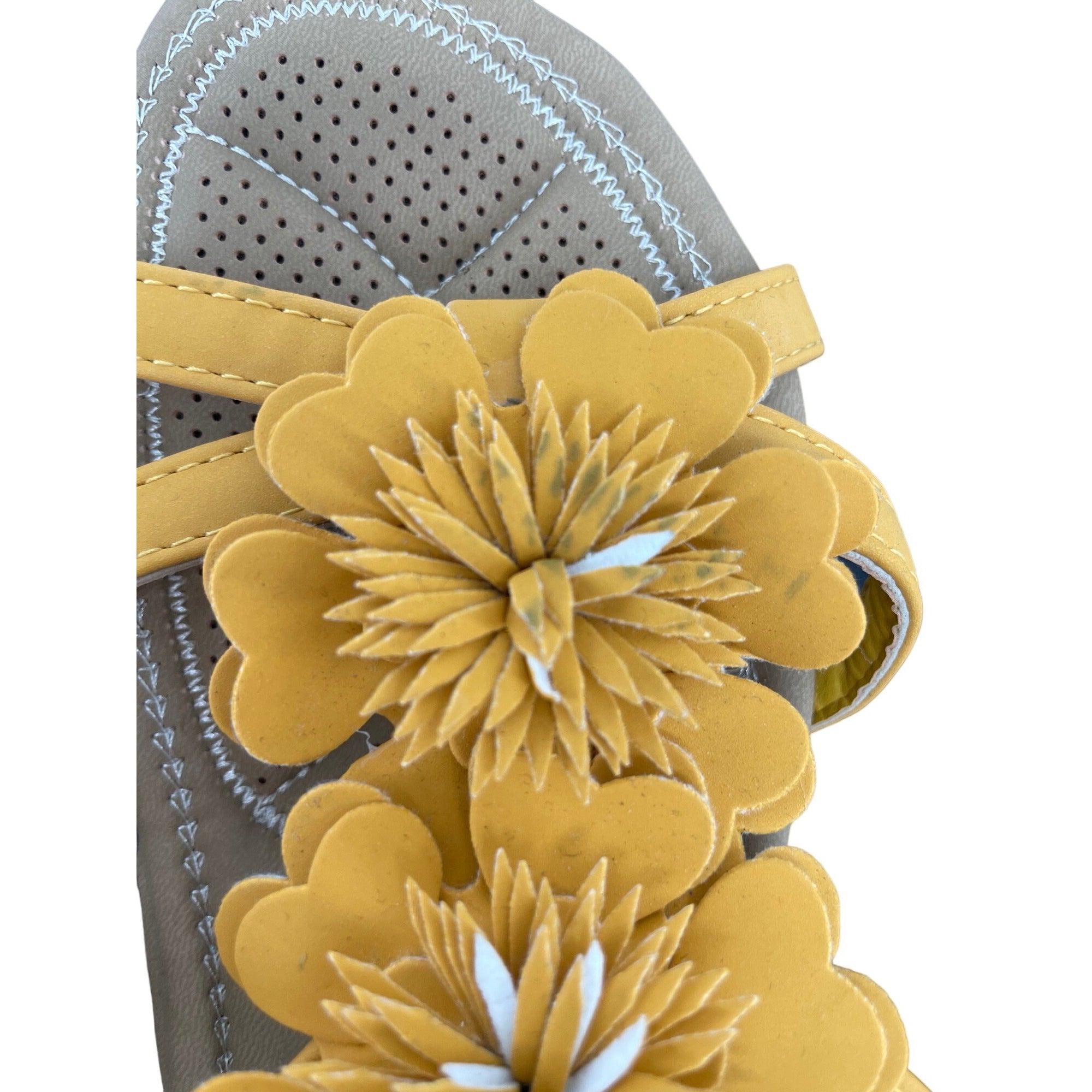 NWT Niki Women's Size 7 Mustard Yellow Leather Floral Sandals