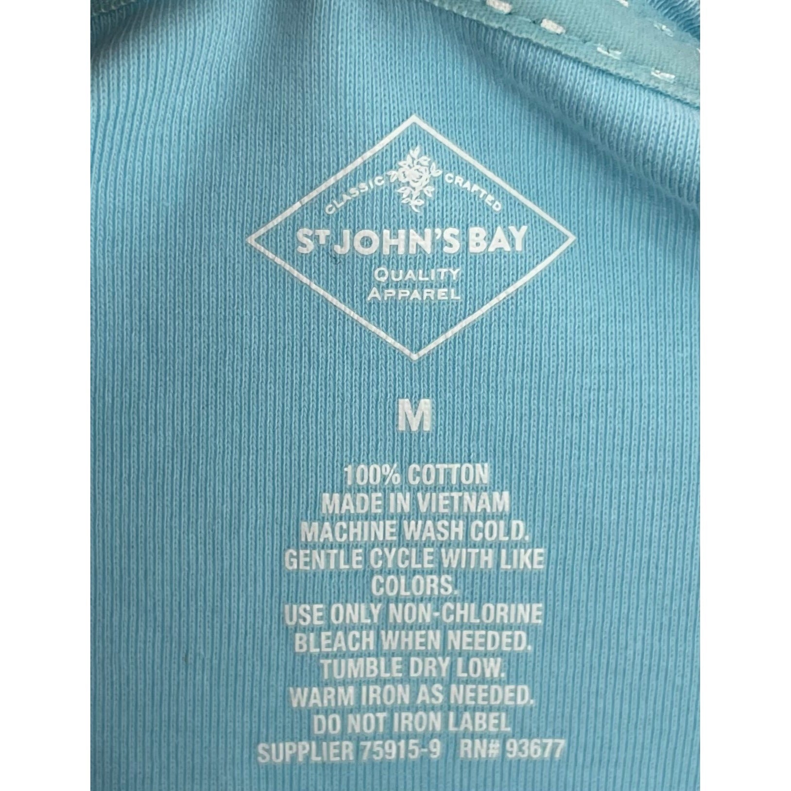 St. John's Bay Women's Size Medium Aqua Blue Crew Neck T-Shirt