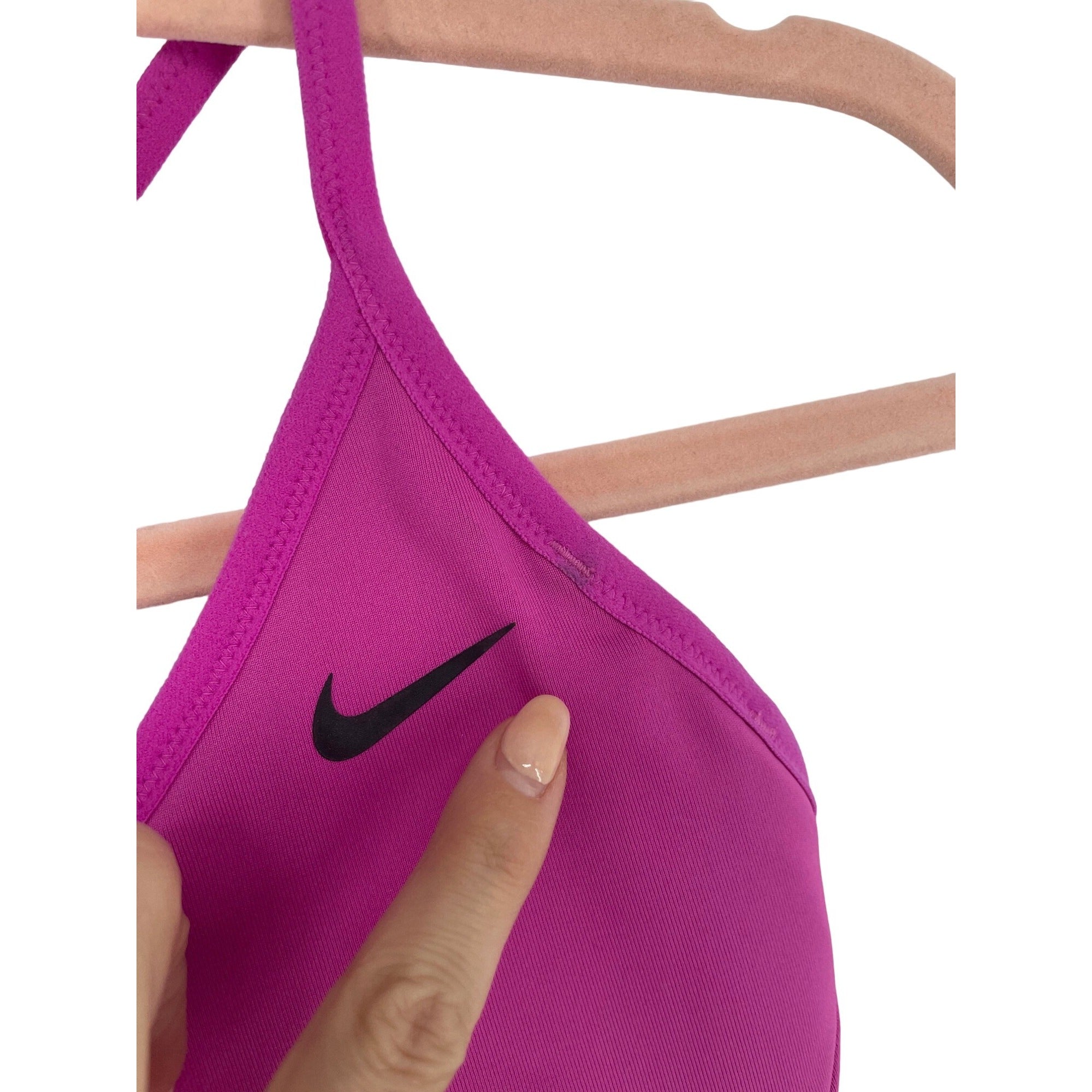 Nike Dri-Fit Women's Size Small Sports Bra W/ Cross-Back Straps